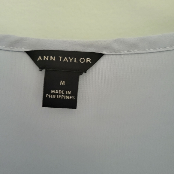 Ann Taylor Split V Neck Perforated Sleeveless Tank Top Layering Blue - Picture 5 of 5